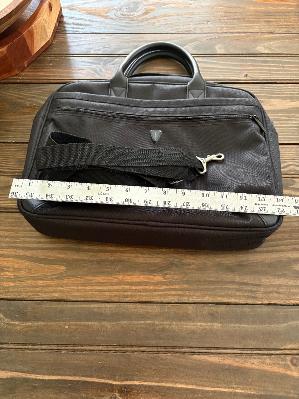 Sumdex 13 inch Black Laptop Crossbody Shoulder Removeable Strap Bag